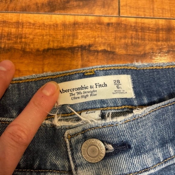 Abercrombie 90s Straight Ultra High Rise Curve Love 6S - Picture 4 of 9